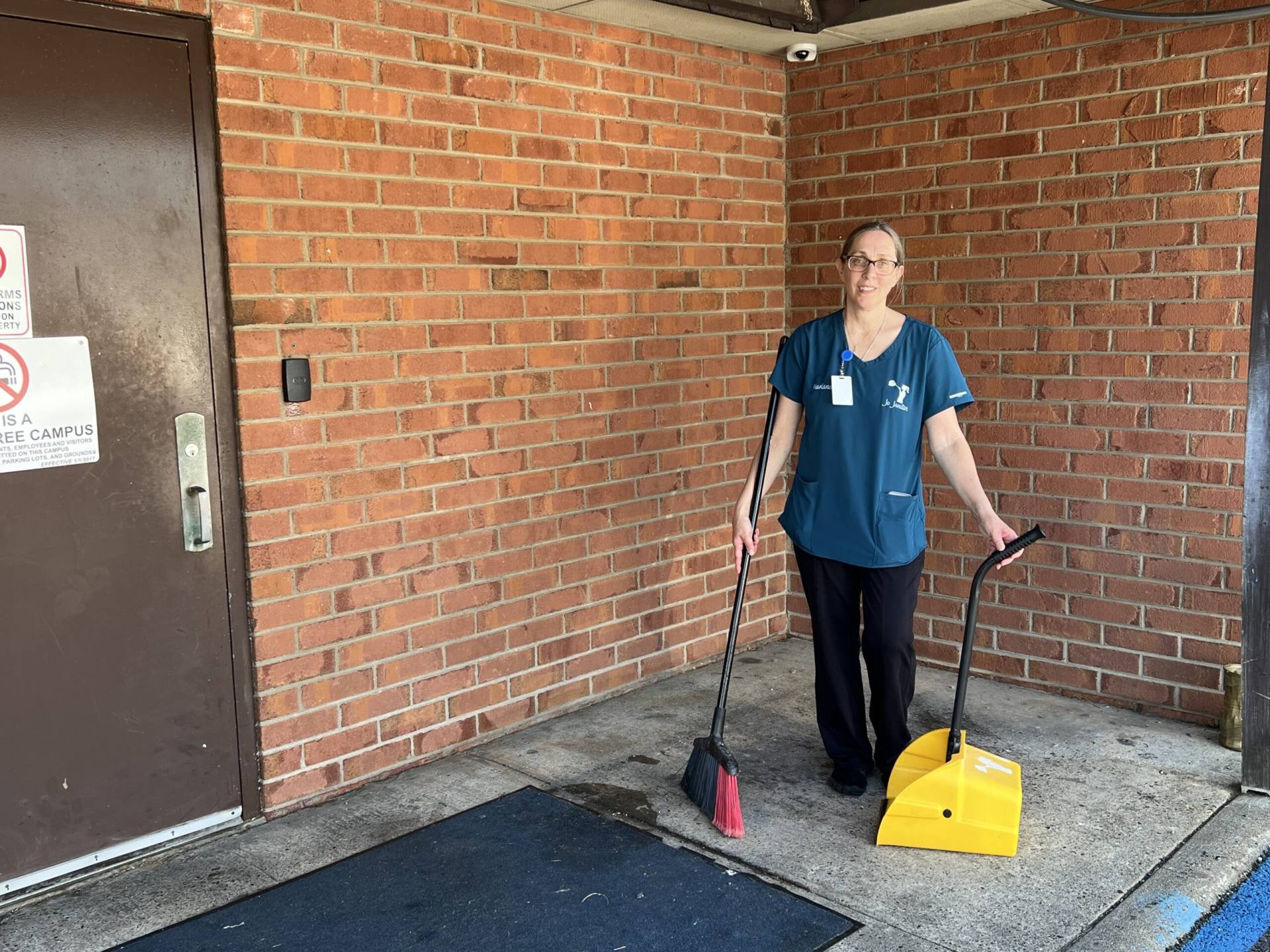 Jo Janitor Offers Day Porter Service